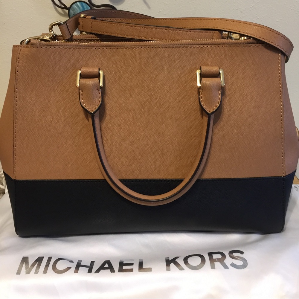 Stunning Rare Auth Michael Kors Color-Block Sutton - Picture 3 of 8